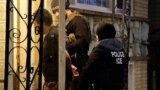 "Многие боялись выходить на работу в доставку, в такси": выходцы из Центральной Азии – об антимигрантских рейдах в США при Трампе 